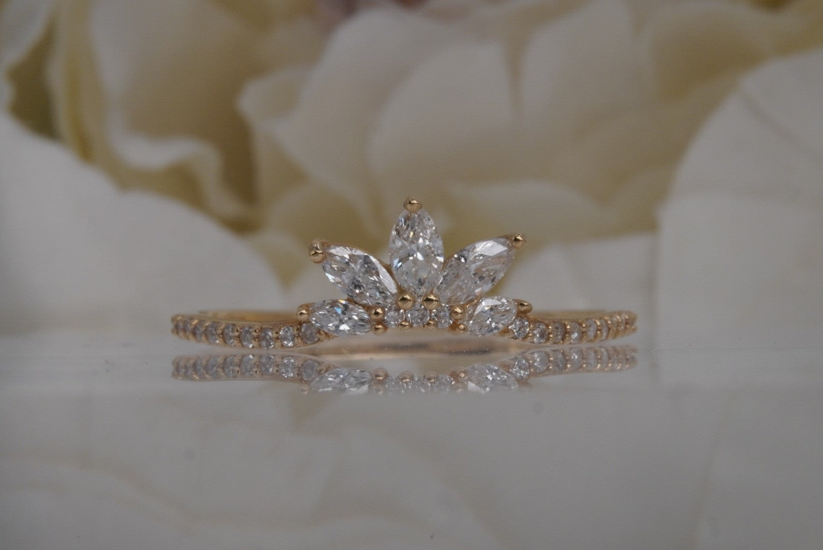 Valentina Finger Ring with GENUINE DIAMONDS in Yellow Gold