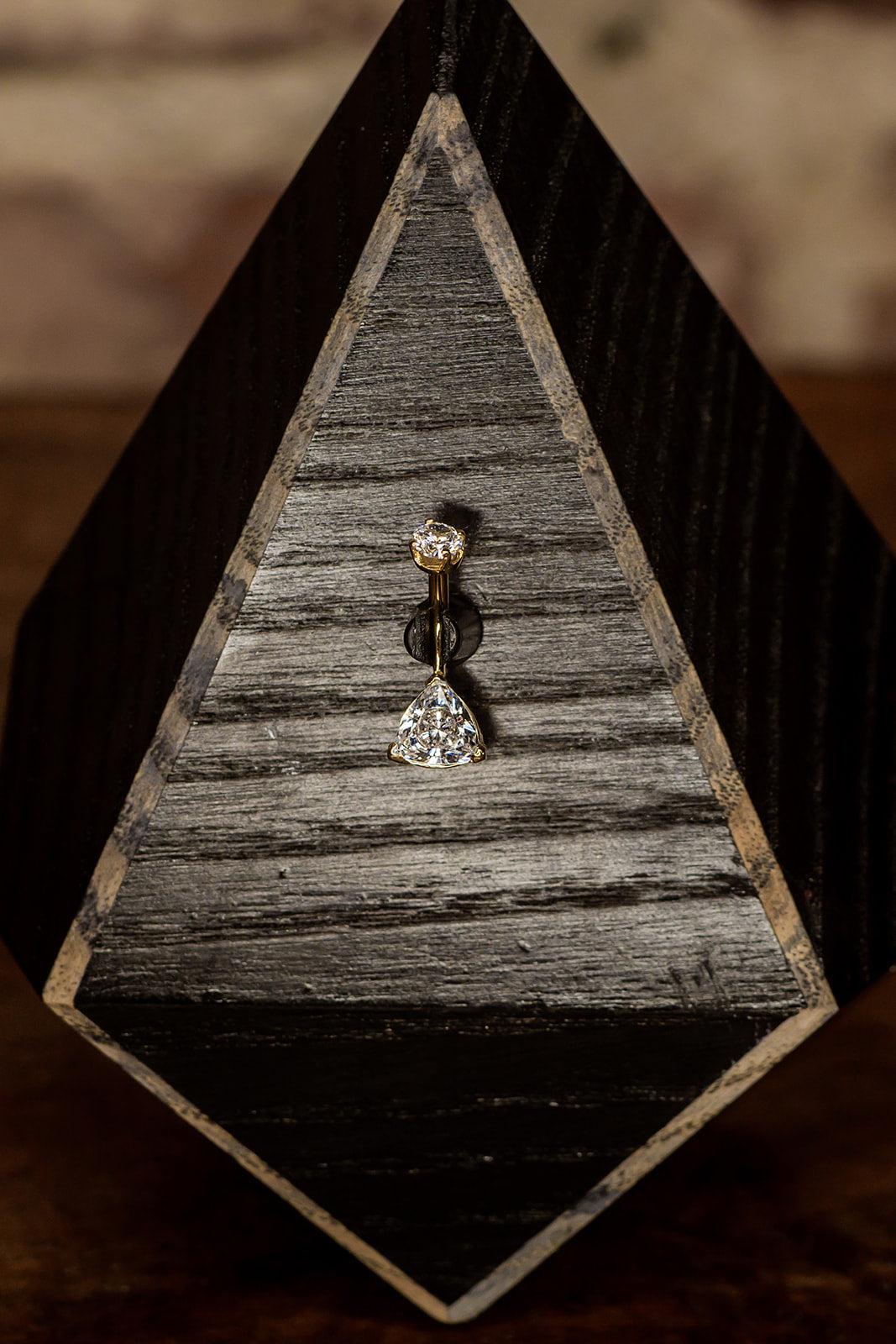 Triangle Crystal in Yellow Gold Navel