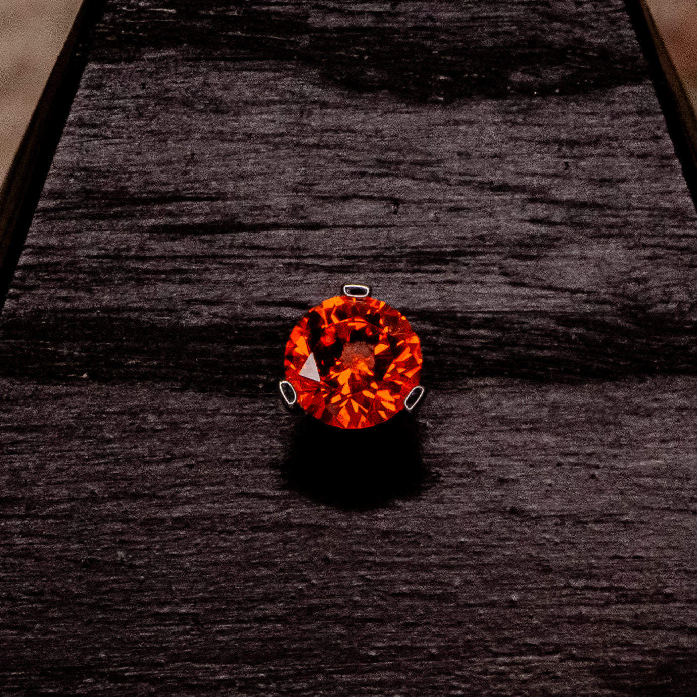 Orange Crystal Prong-12/14g