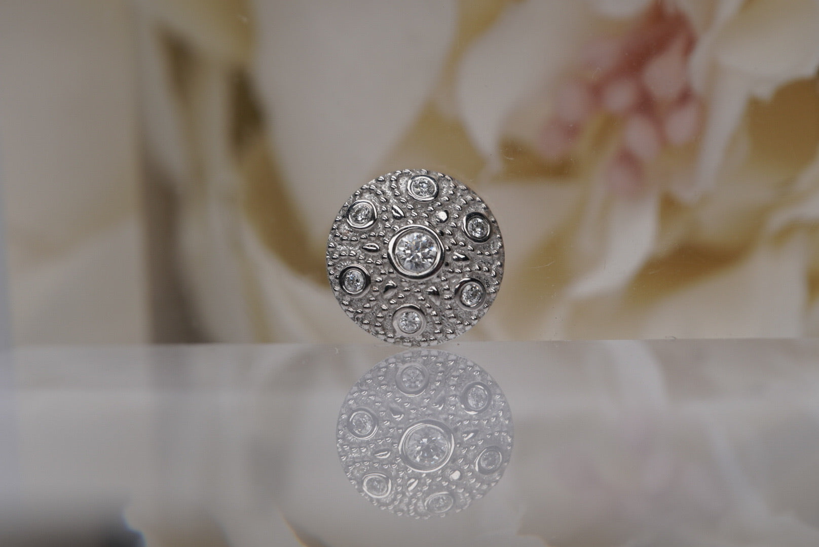 Tikal in White Gold