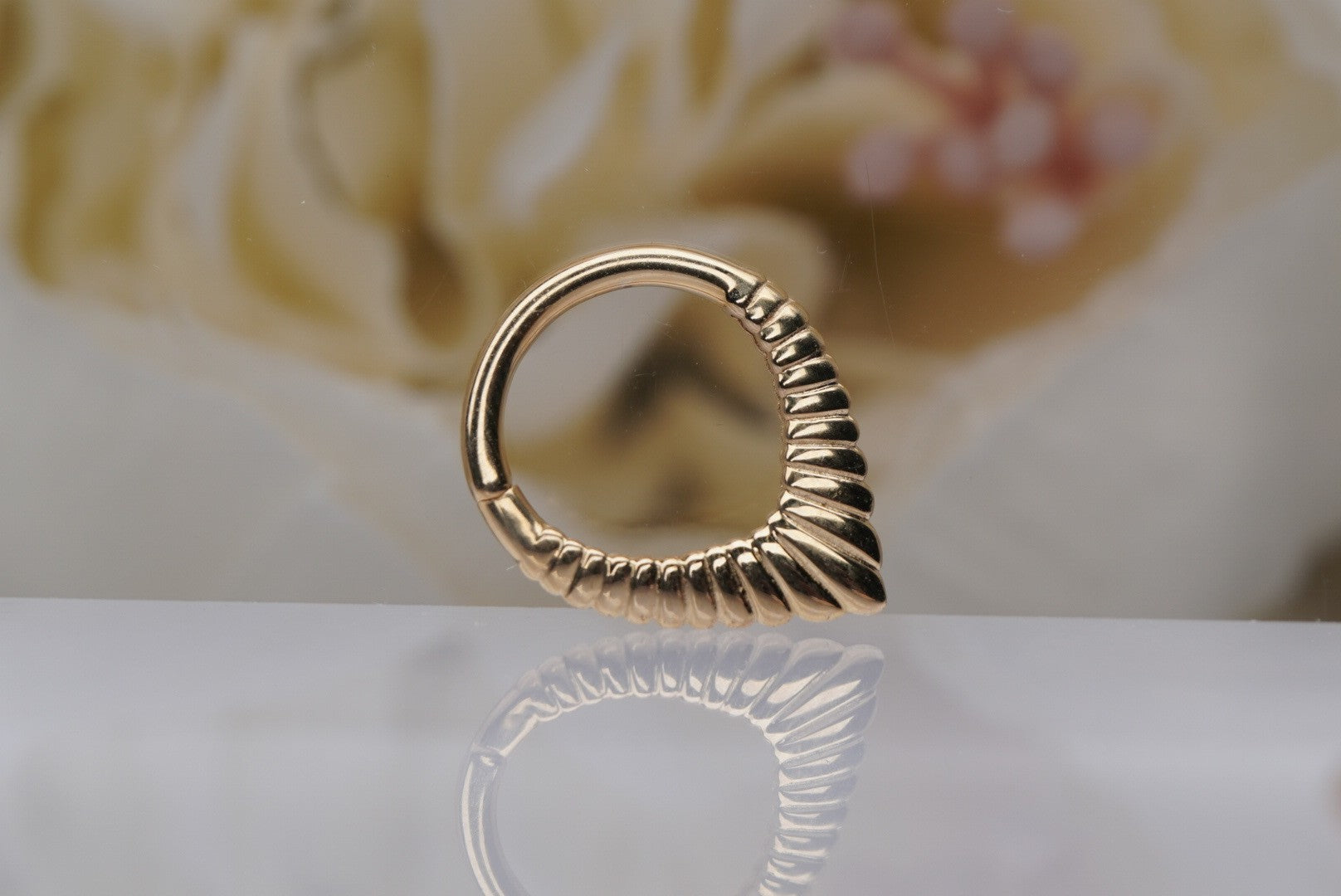 Glamorize Seamless Ring