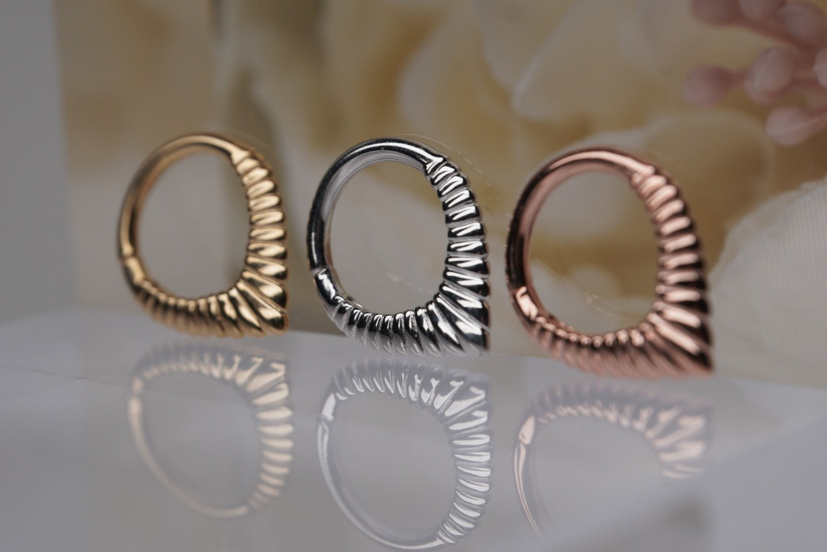 Glamorize Seamless Ring