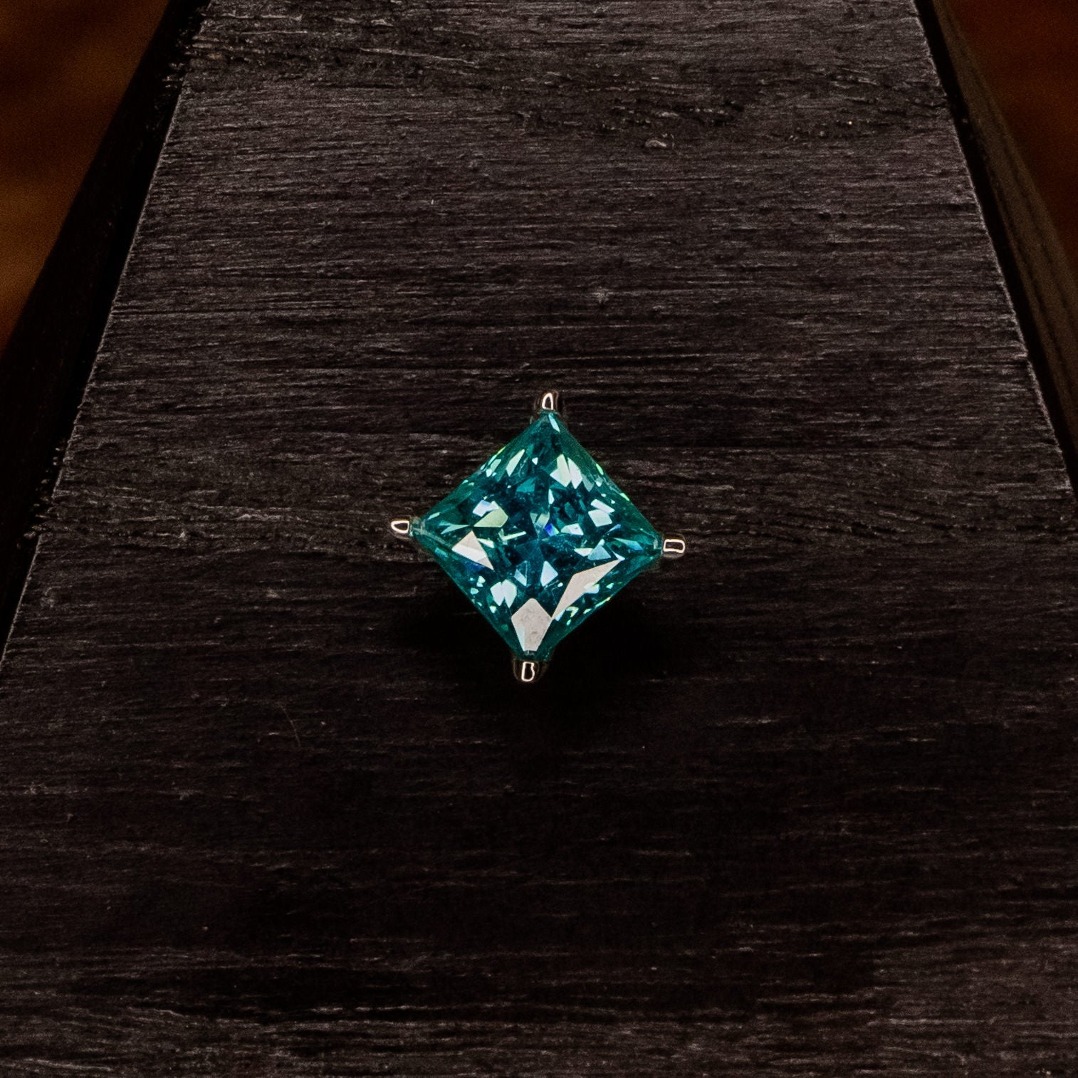 12/14g Princess Cut- Mint Green Crystal