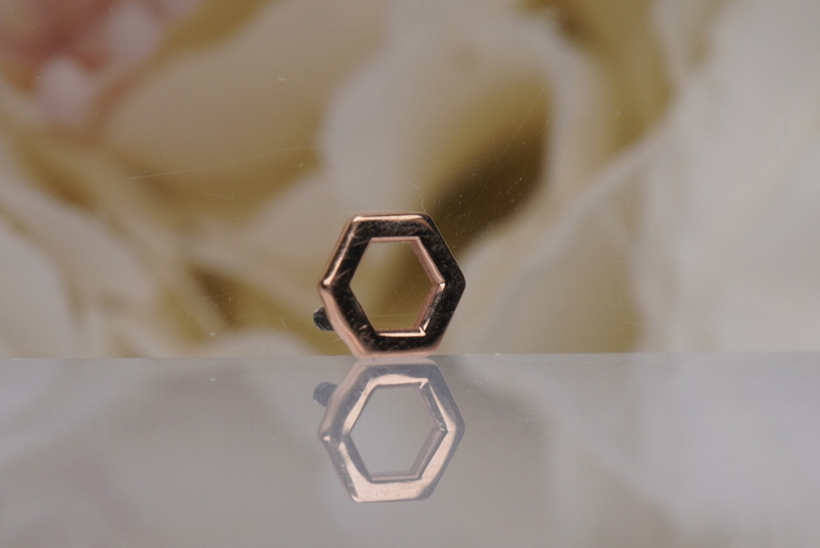 Open Hexagon in Gold-16g
