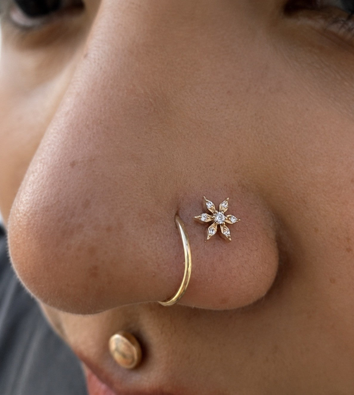 18g Seamless Ring in Gold