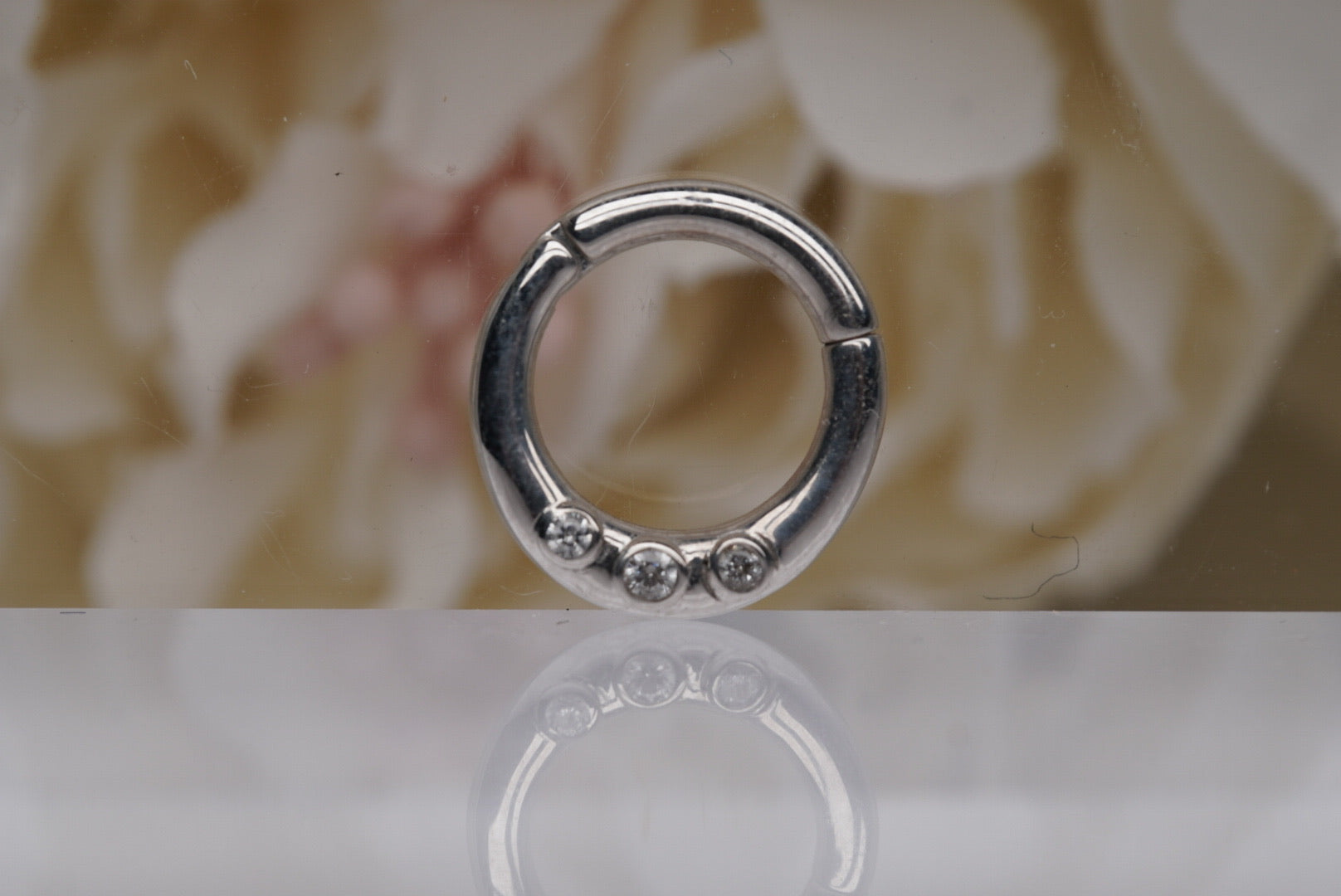 3 Stone Clicker in White Gold