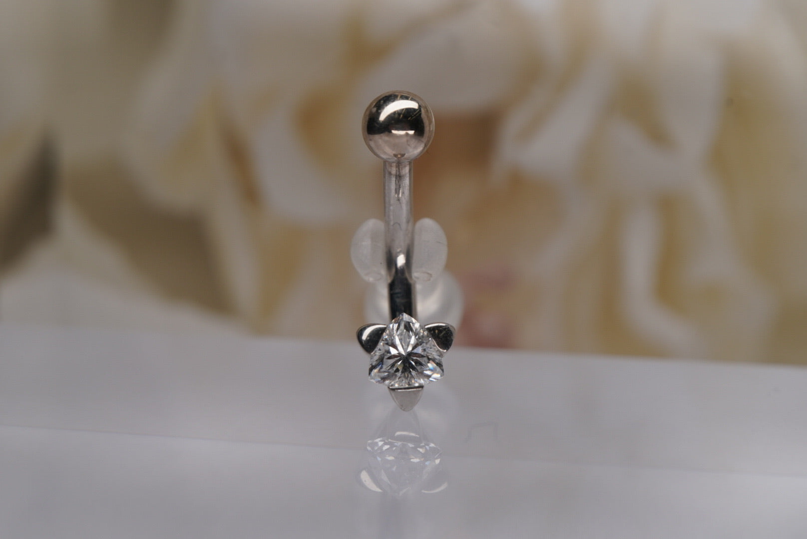 Triangle White Gold Navel