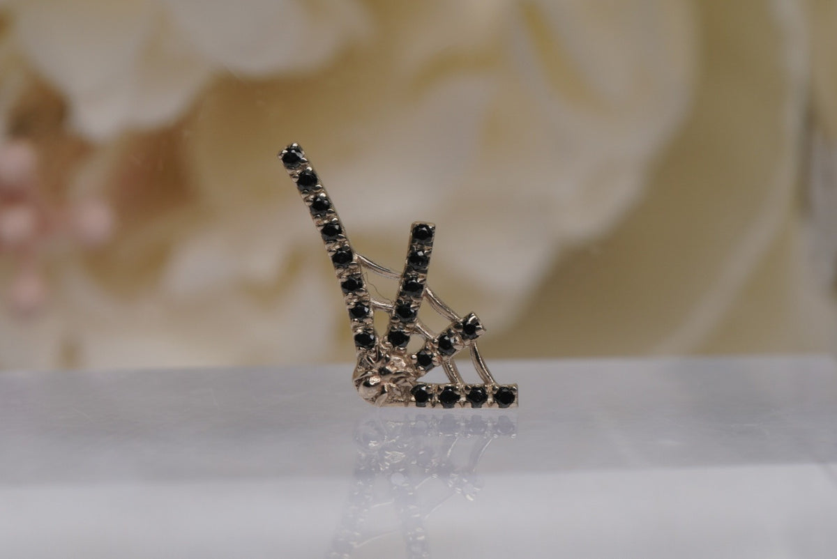 14k Gold 7x16.5mm "Tarantula Web" in white gold, front view