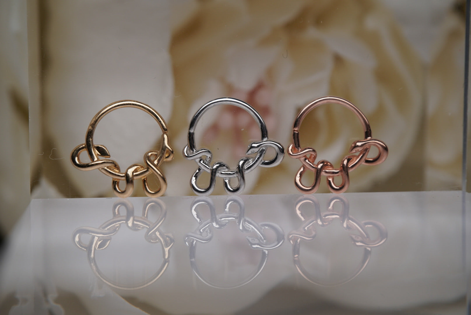 Kaa Seamless Ring