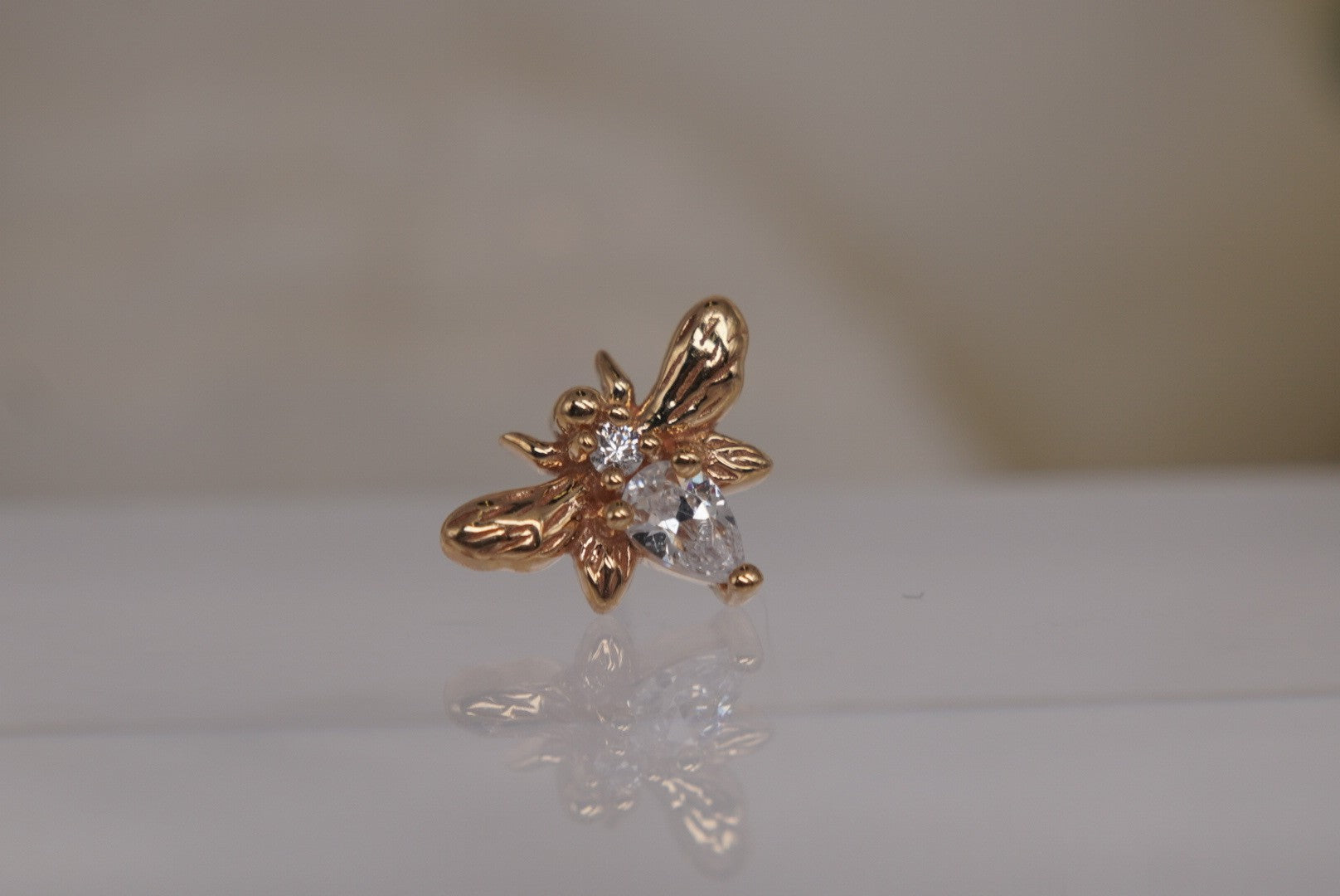 Bee Chic-CZ