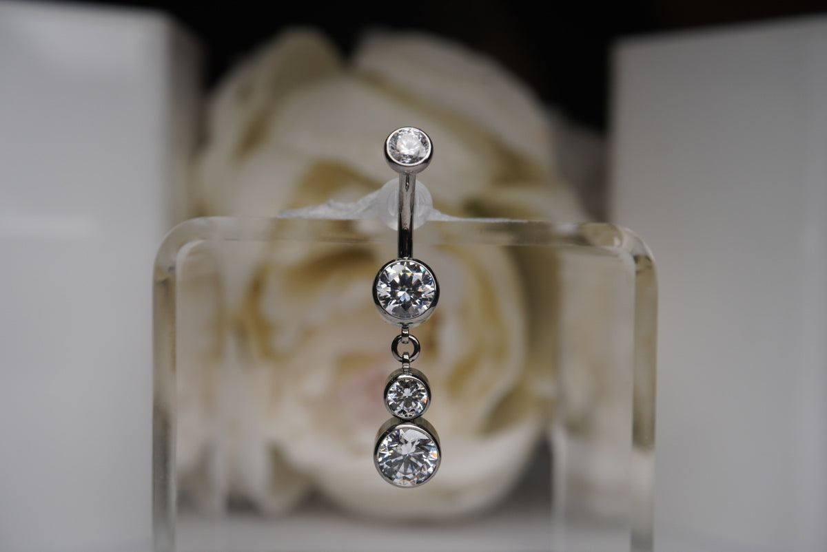 Navel Dangle in a Bezel Setting (6mm/4mm/6mm) white