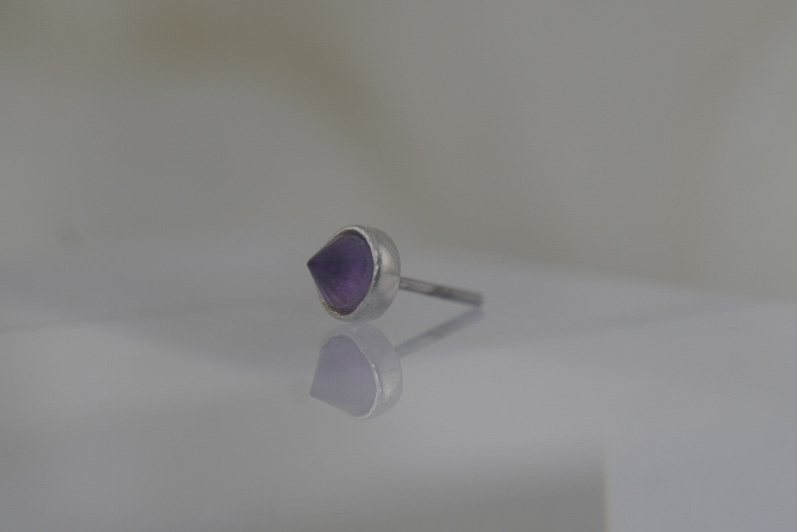 Round Bezel Reverse Set in Amethyst