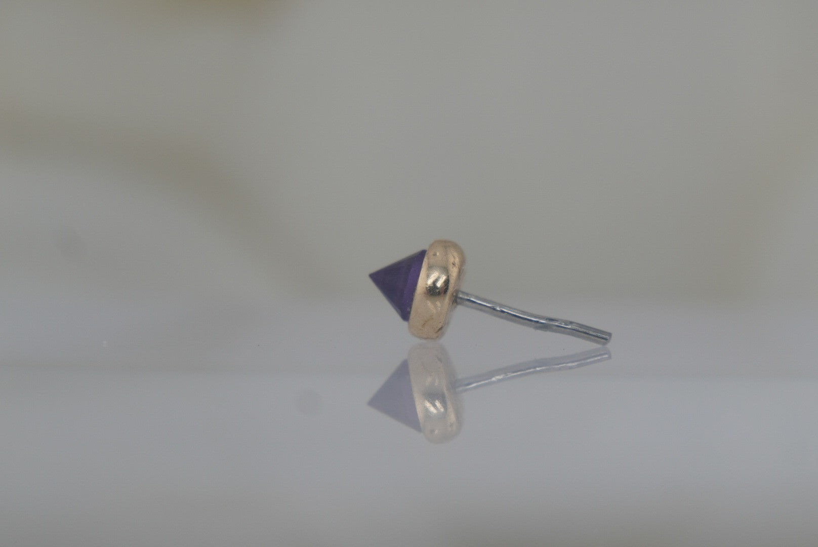 Round Bezel Reverse Set in Amethyst