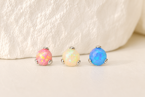 16g Faceted Opal Prongs in Titanium