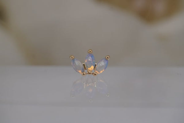 Threadless Opals in Gold