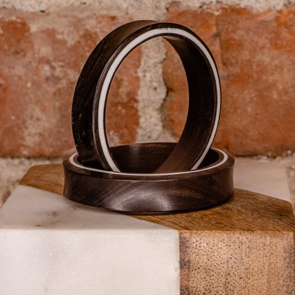 Eyelets-Horn
