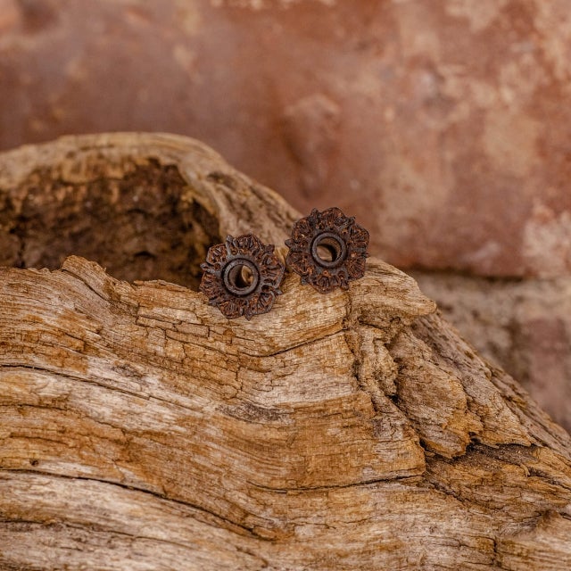 Eyelets-Wood