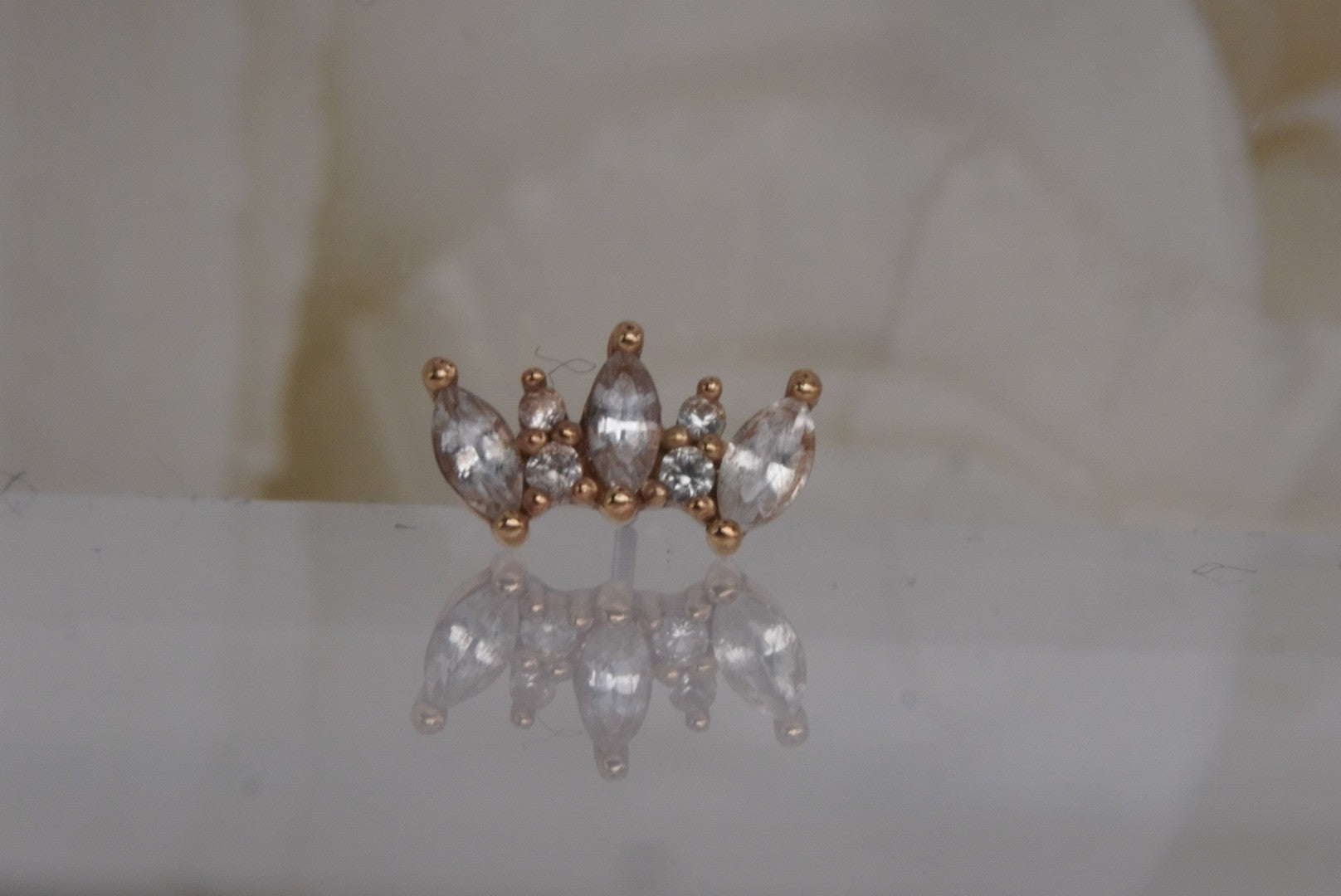 Alice with White Sapphires