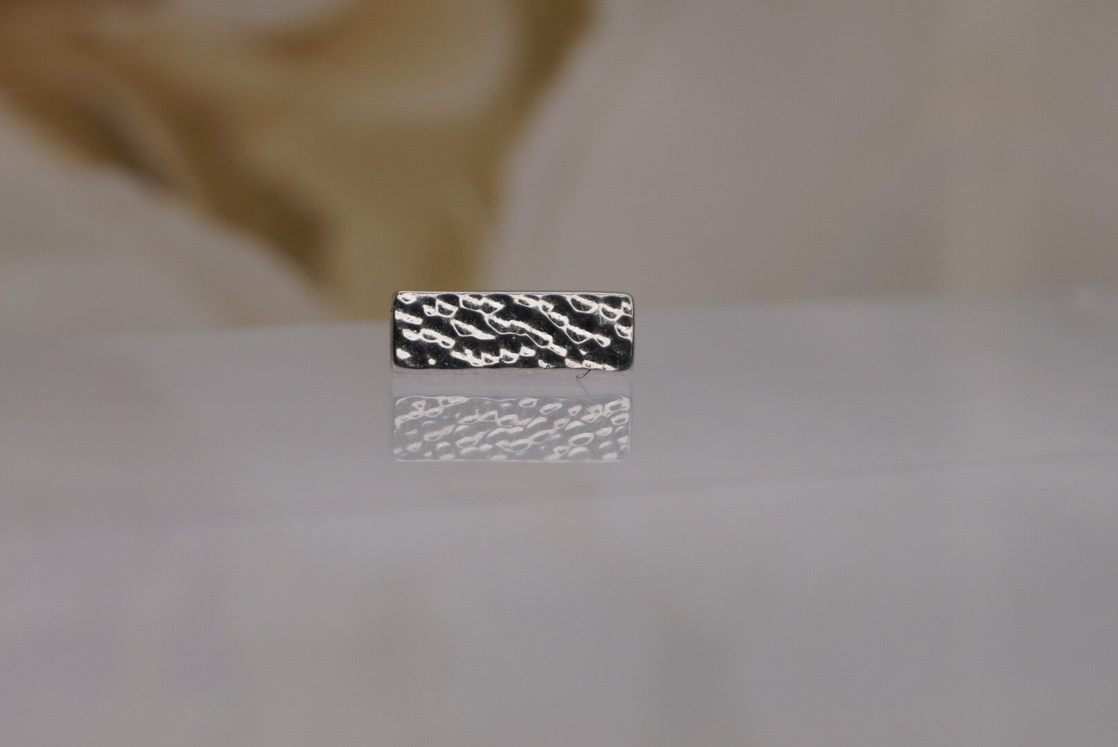 Hammered Rectangle-8mm