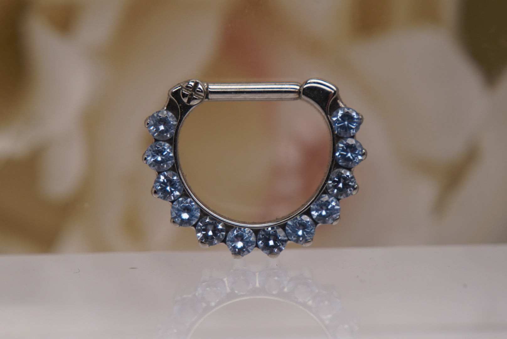 11 Gem Icy Blue Crystal Clicker in 16g