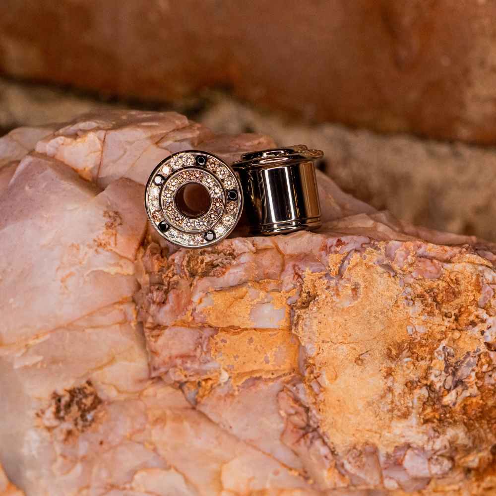 Gemmed Eyelets in Champagne, Black, White & Brown-  1/2g