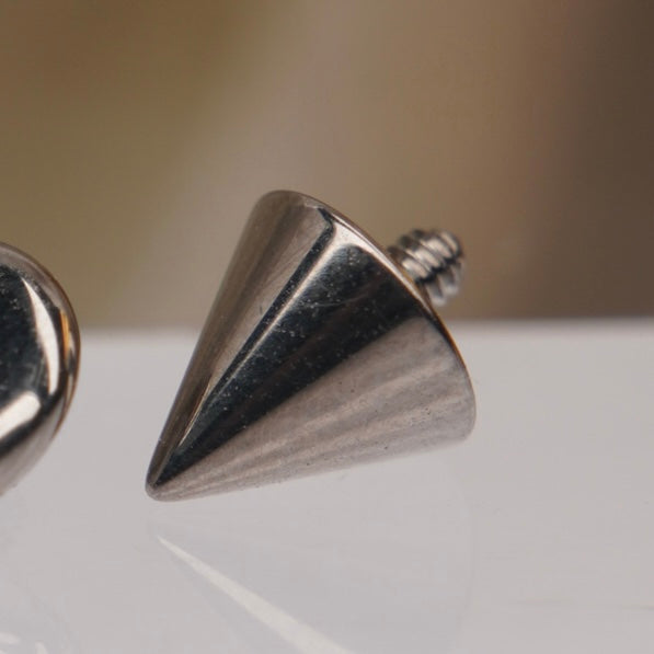 14g Spikes in Titanium