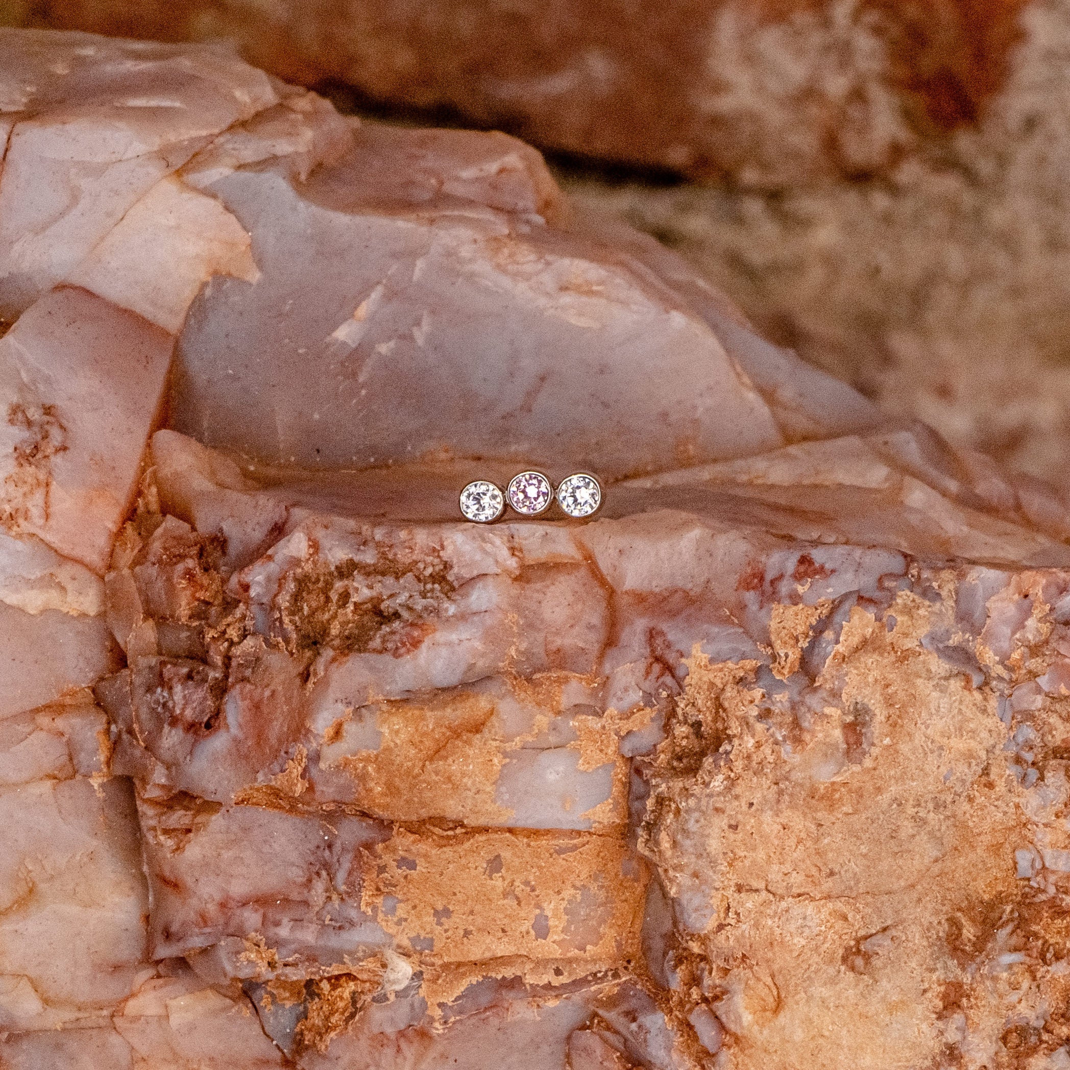 3-Gem Small in Pink & White- 12/14g