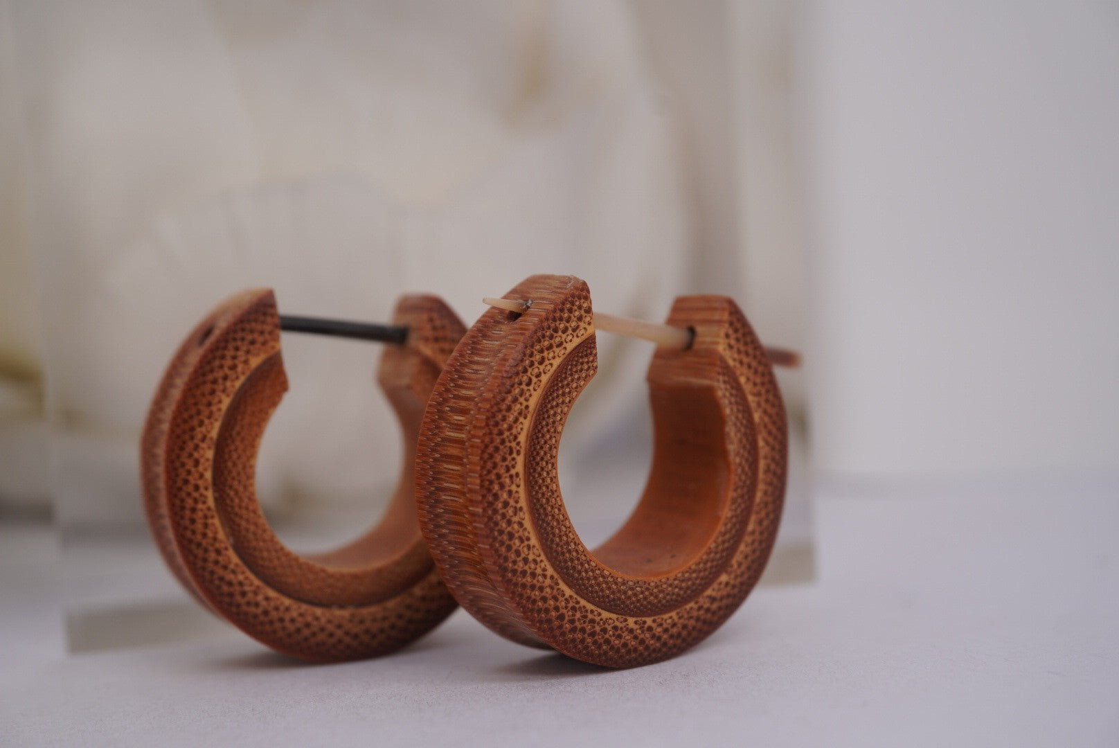 16g Two Tone Textured Wood Hoops