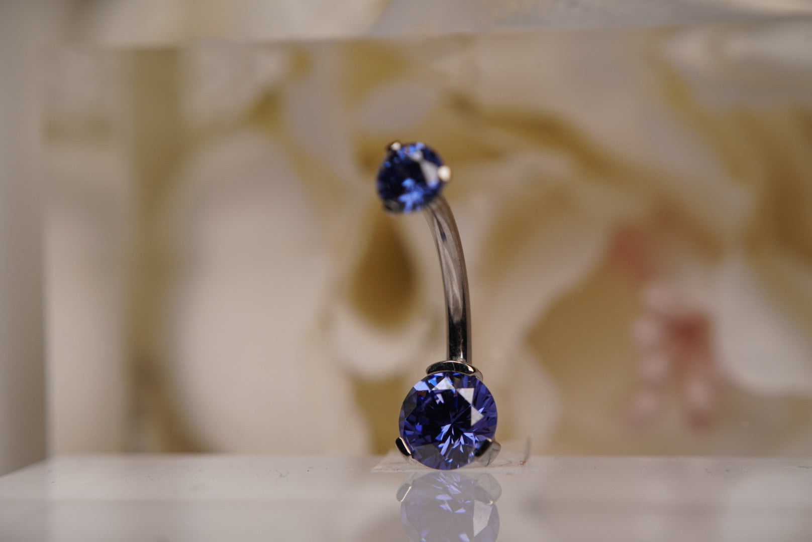 Tanzanite Crystal Navel in a Prong Setting  (4mm/6mm)