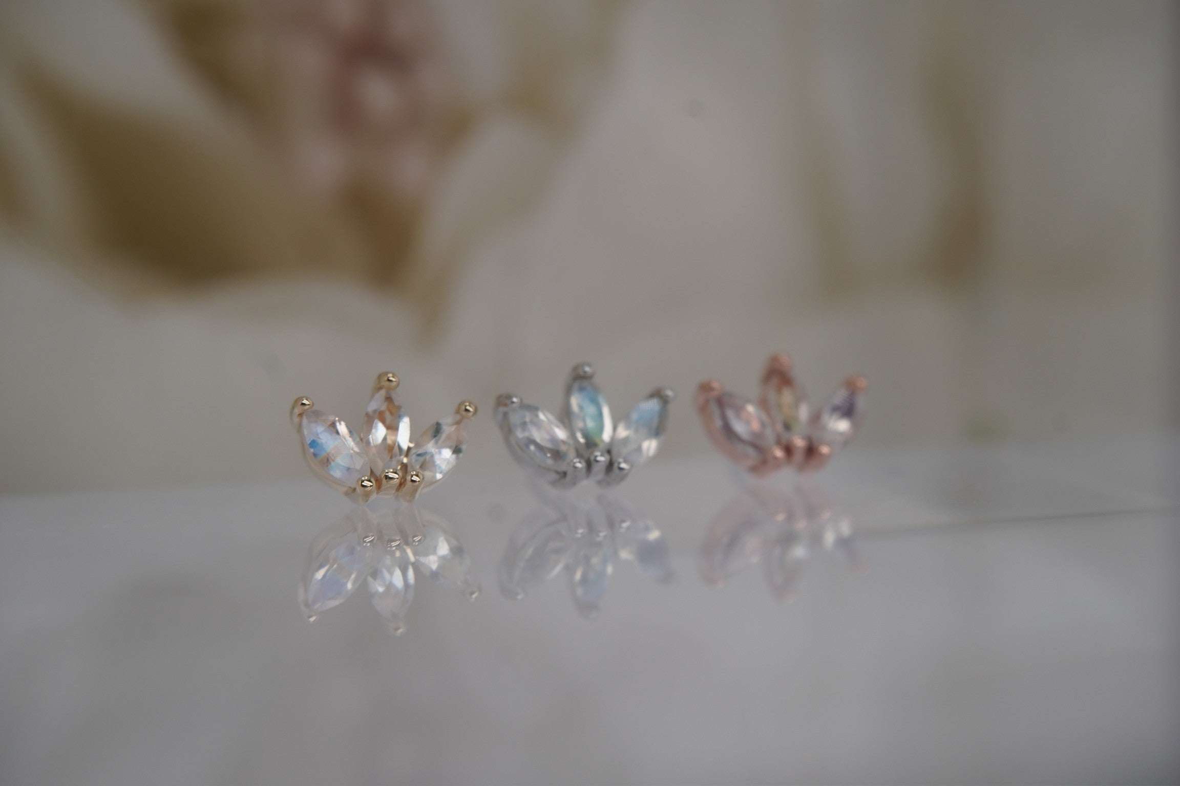Mini Moet with Rainbow Moostone