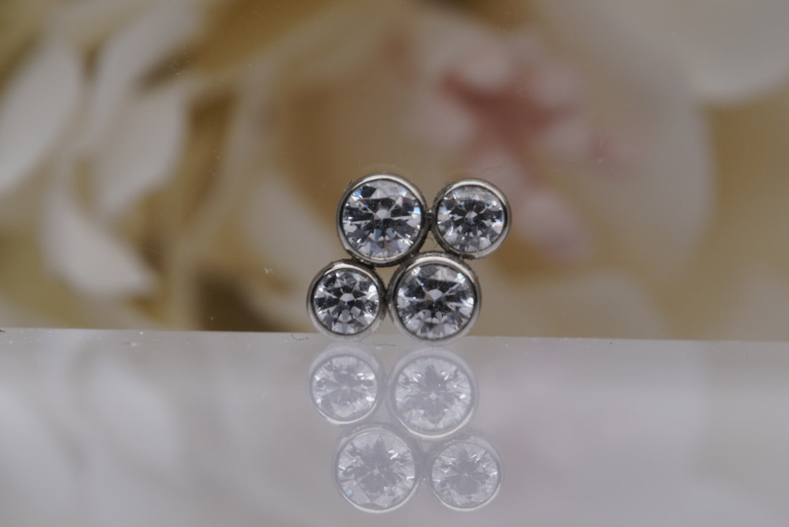 Classic Cluster (White)