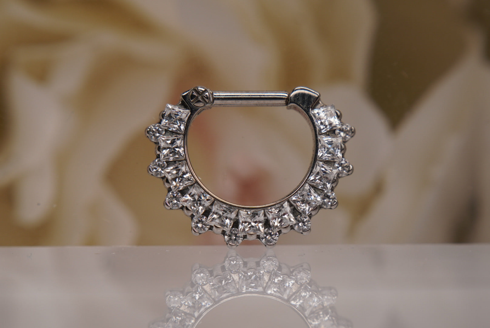 21 Gem White Crystal Clicker in 16g