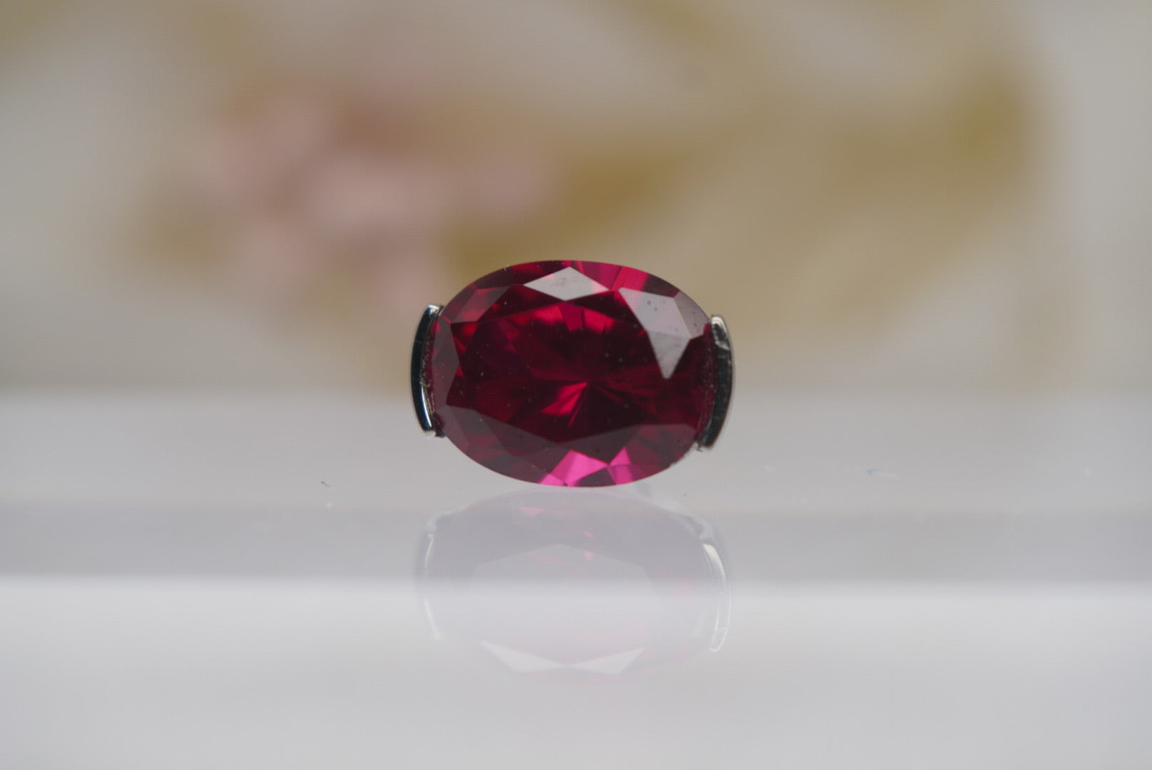 2-Prong Red Oval Crystal- 12/14g