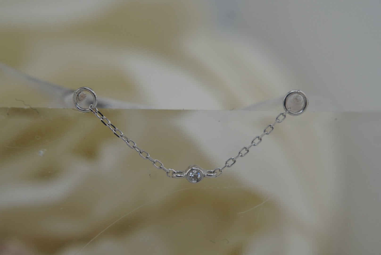 Single Chain with a Round Crystal