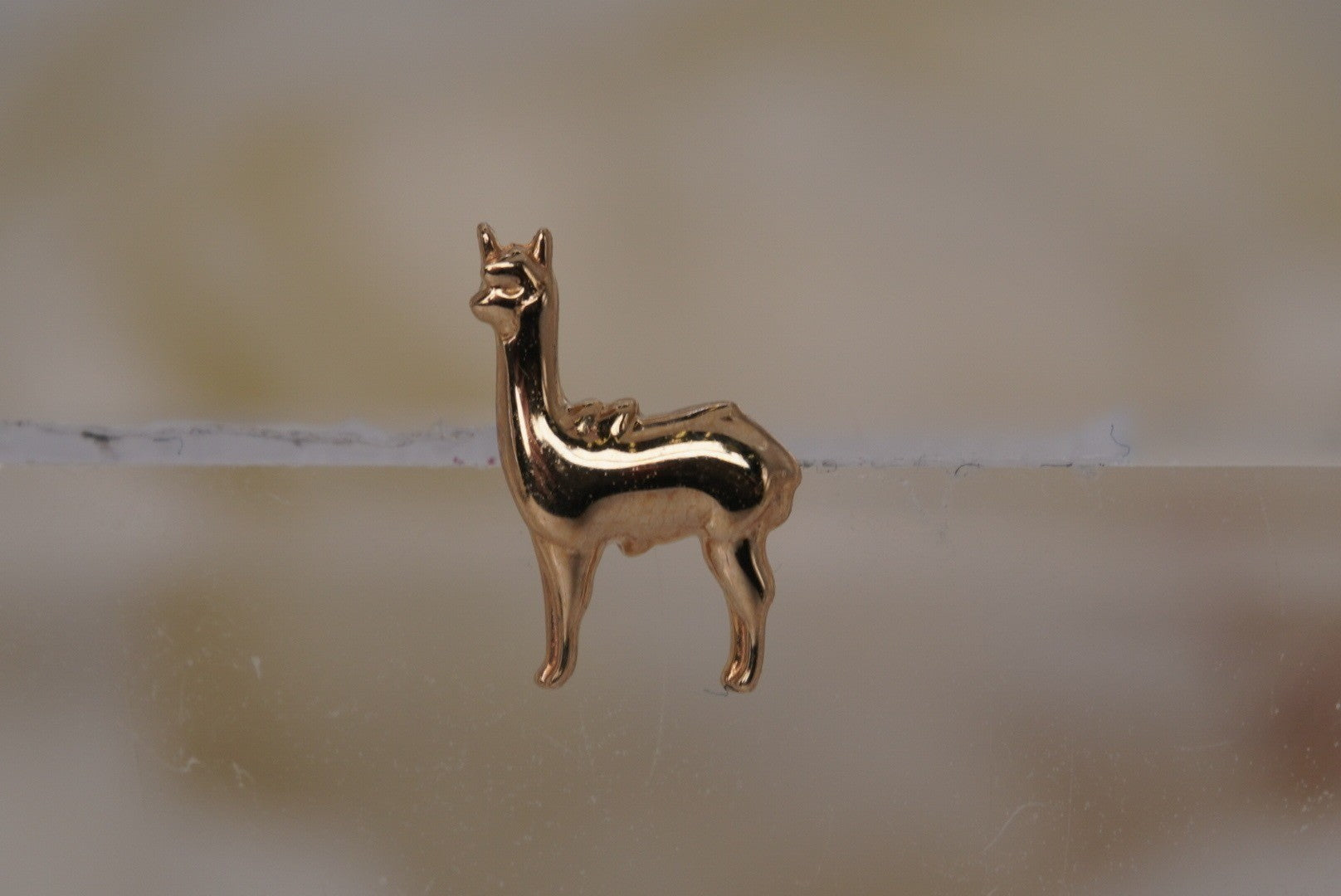 Mama Llama- Left Facing