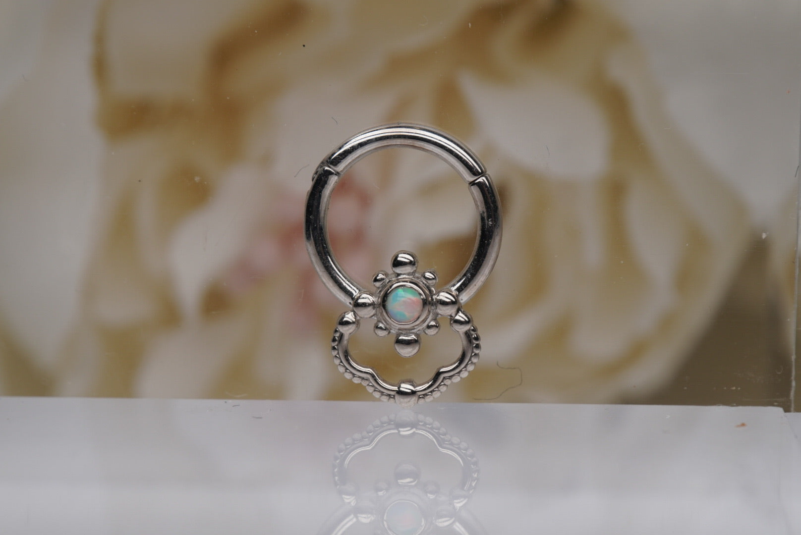 Beaded Knocker Clicker in White Gold