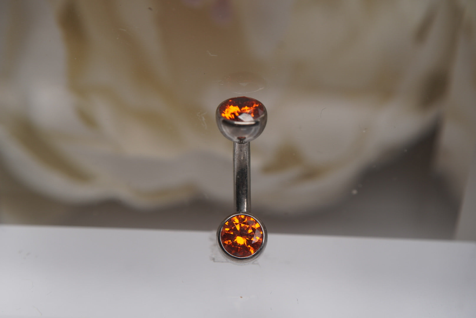 Orange Crystal Navel in a Bezel Setting  (4mm/4mm)
