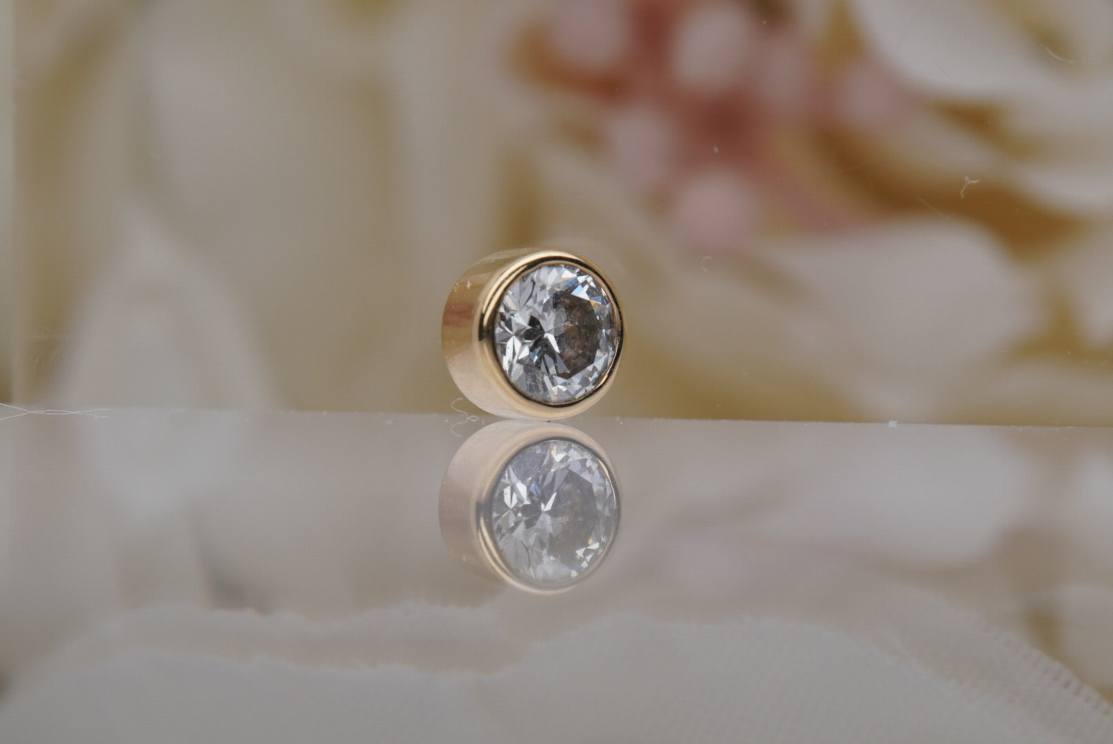 GENUINE DIAMOND in Yellow Gold- Bezel