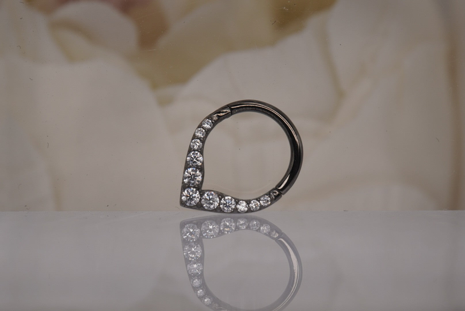 All Rise No Shine Clicker in Black Rhodium