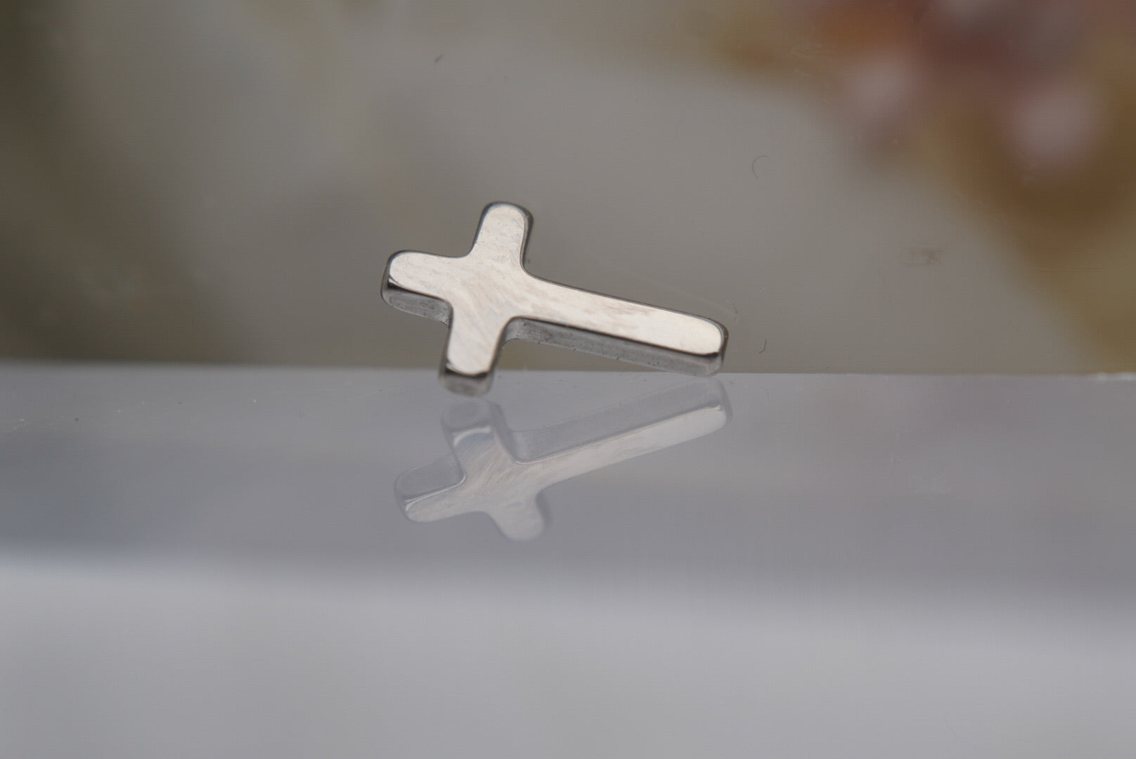 16g Cross in Titanium