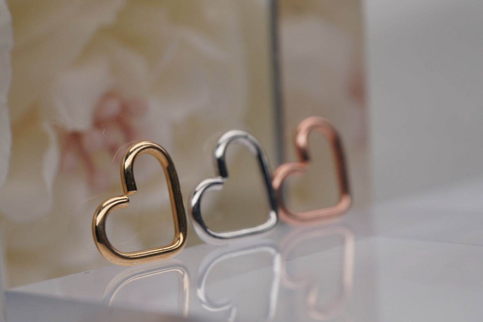 16g Heart Seamless Ring in Gold