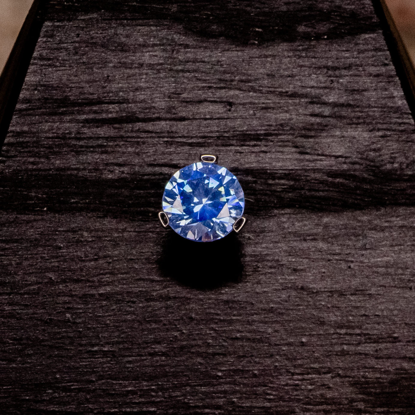 Arctic Blue Crystal Prong-12/14g