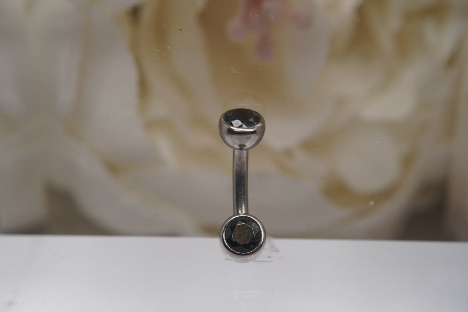 Black Crystal Navel in a Bezel Setting  (4mm/4mm)