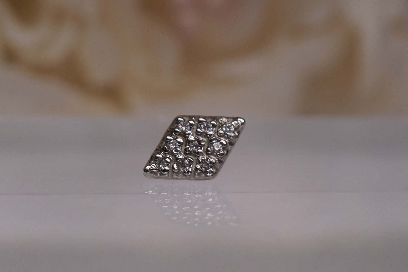Diamond (Shaped) Illusion in White Gold