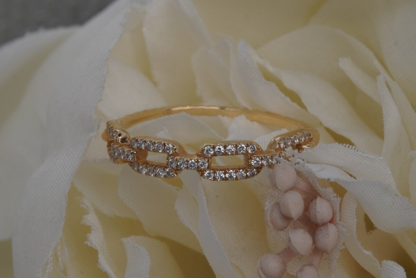 Chainlink Finger Ring with GENUINE DIAMONDS in Yellow Gold