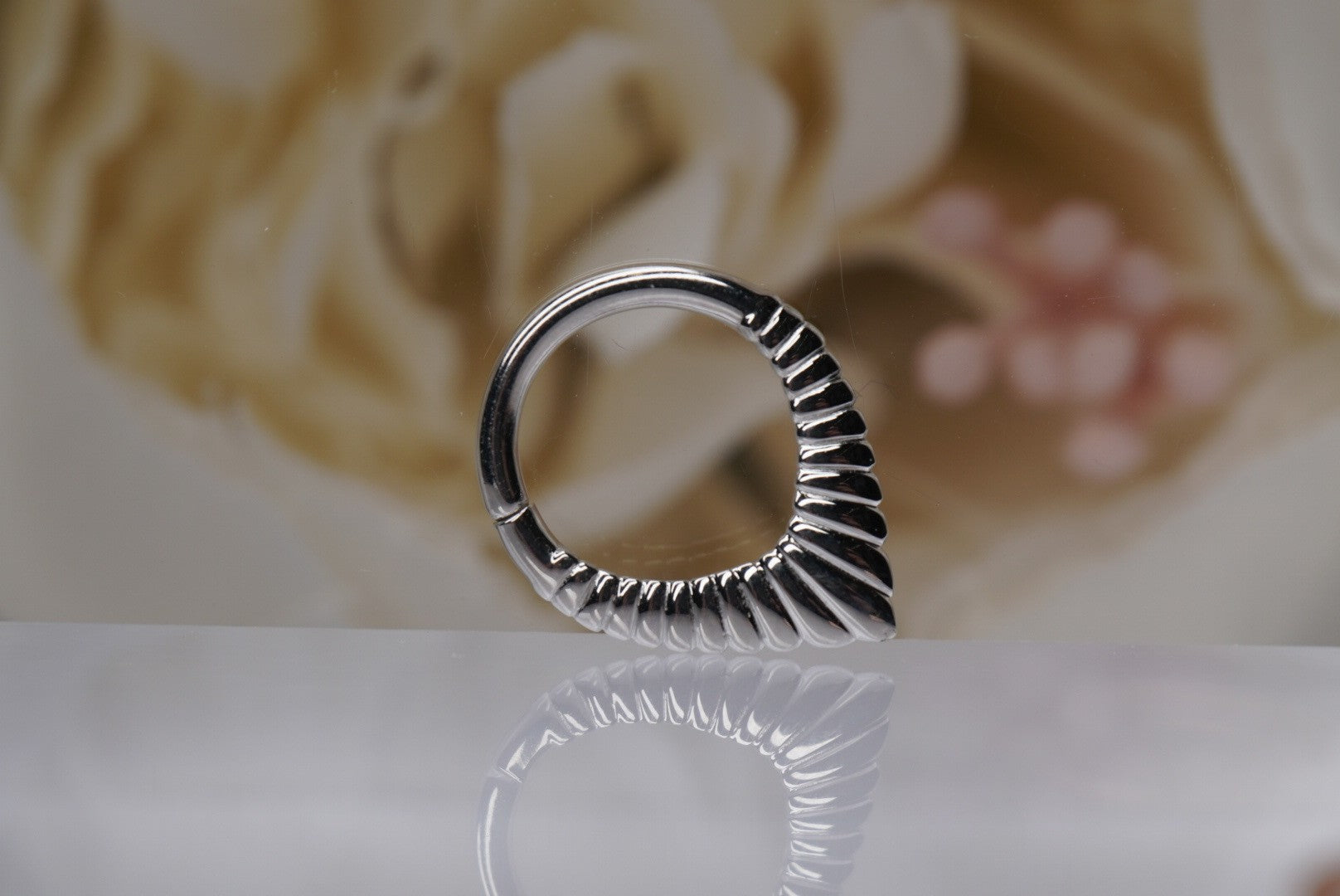 Glamorize Seamless Ring
