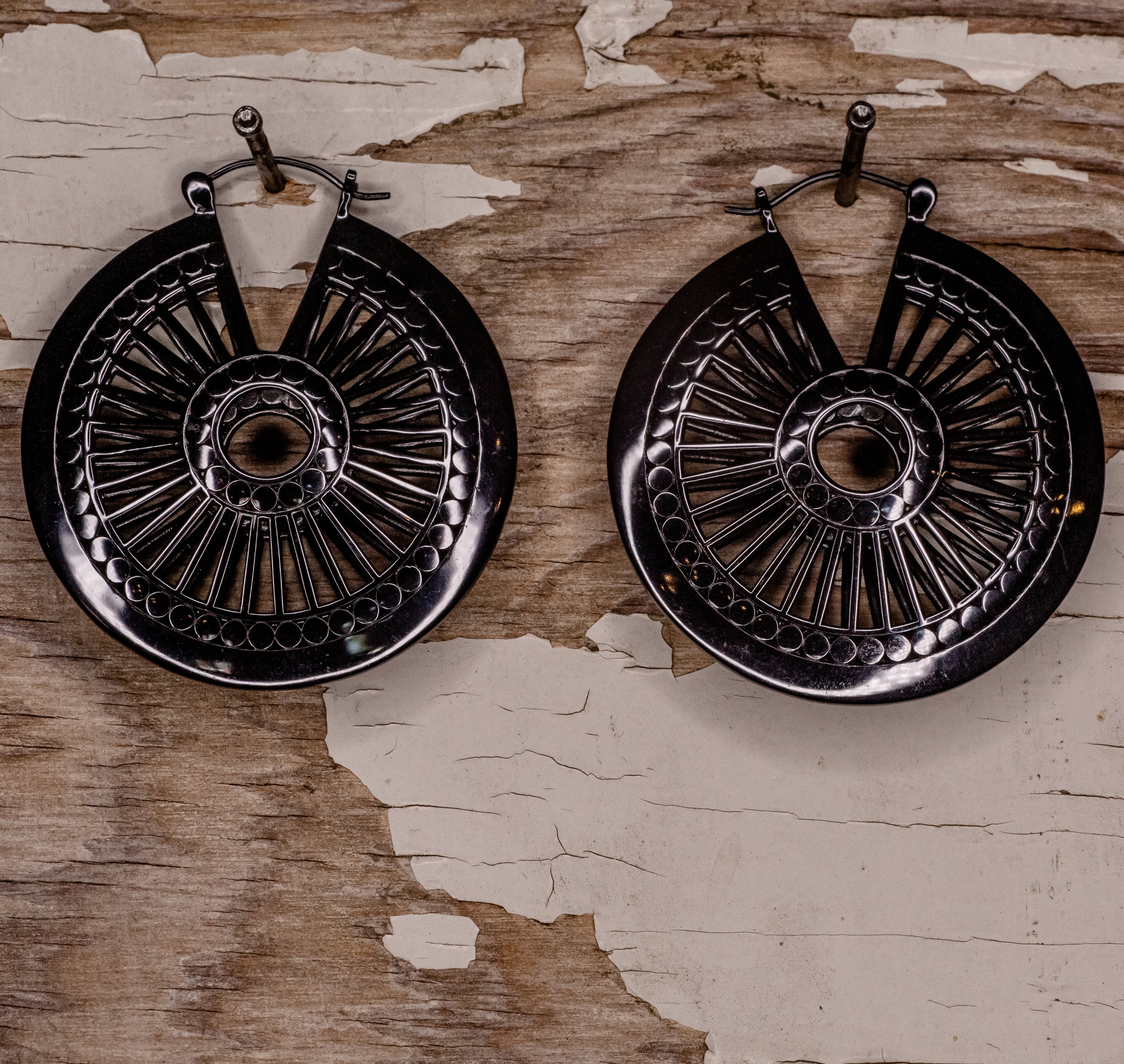 Valkyrie Shield in Gunmetal