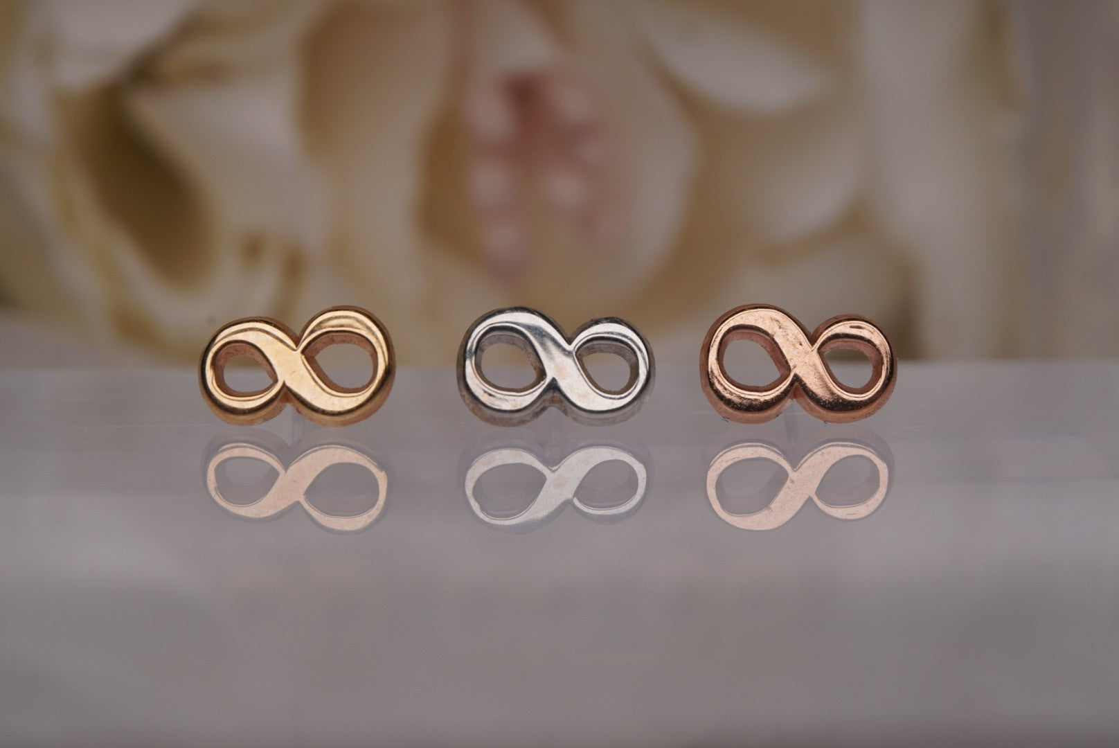 Infinity in Gold
