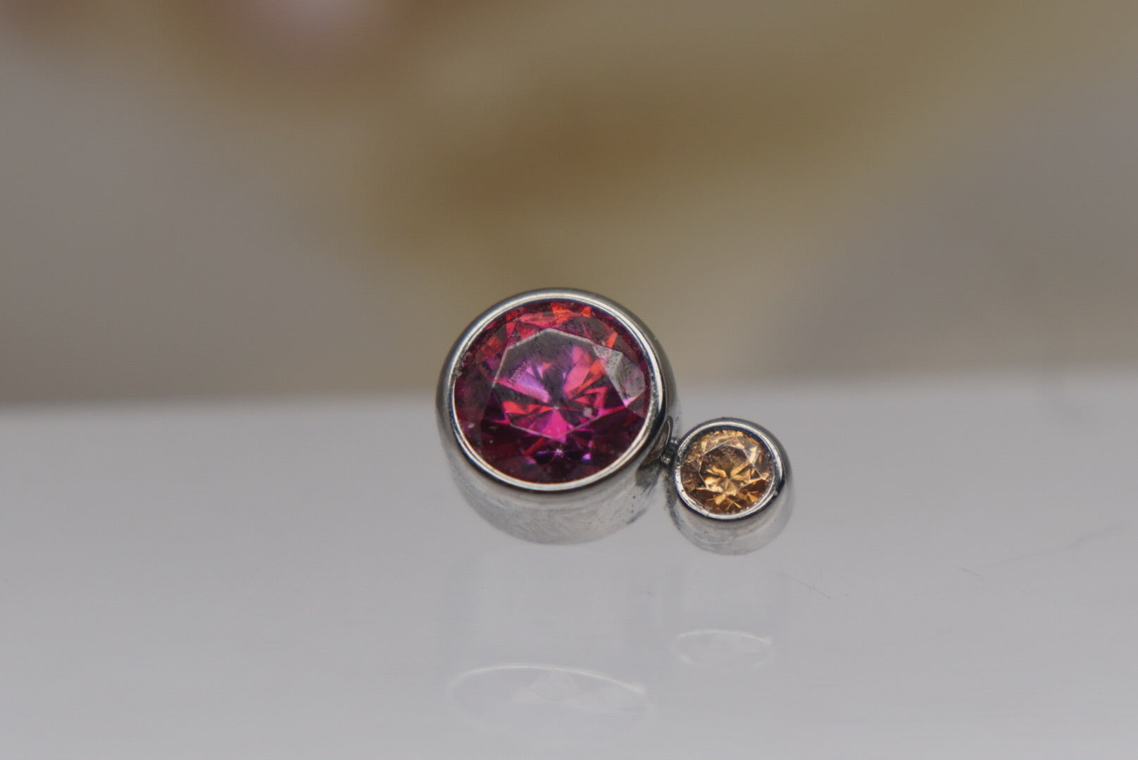 2-Gem (Red with Amber)