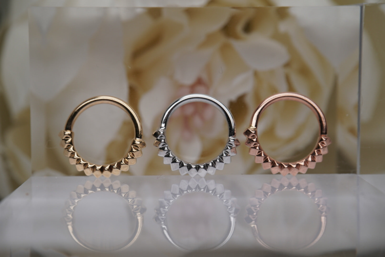 Petite Carbonado Seam Ring in 18g
